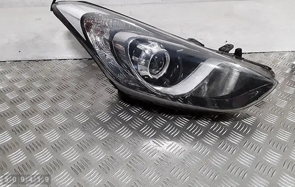 Hyundai i30 Headlight/headlamp 92102a6030