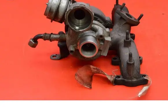 Volkswagen Golf V Turbo system vacuum part 038253016K