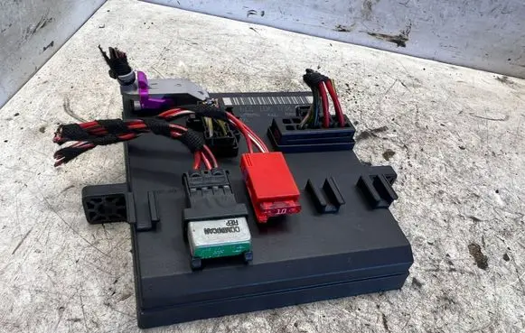 Audi A4 S4 B6 8E 8H Comfort/convenience module 8E0907279