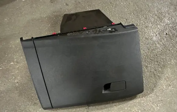 Renault Arkana Glove box 685007128R