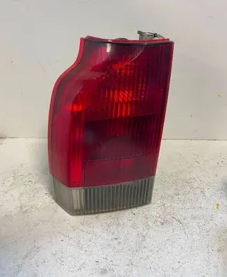 Volvo V70 Rear/tail lights 9154497 9154501