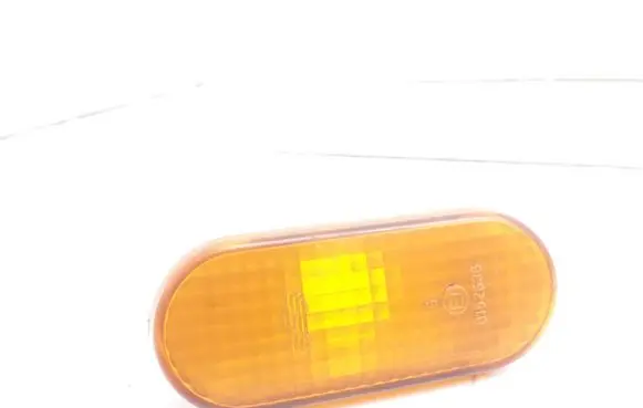 Volkswagen Polo III 6N 6N2 6NF Front fender indicator light 3A0949117A