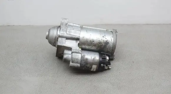 Nissan Qashqai Starter motor 233000379R