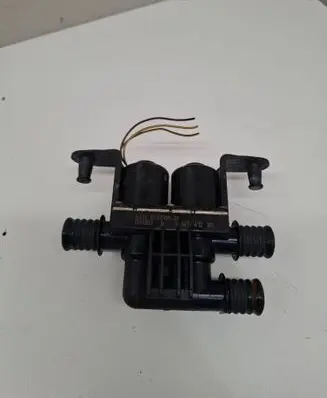 BMW 5 E60 E61 Coolant heater control valve 6931708 1147412181