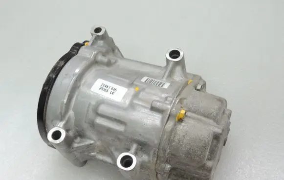 Toyota Yaris XP210 Electric power steering pump 88370K0010