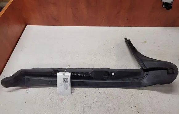 Audi A4 S4 B8 8K Fender end trim 8K0821112A