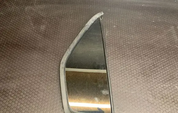 Honda CR-V Rear vent window glass 43R006723 DOT24AS3M101