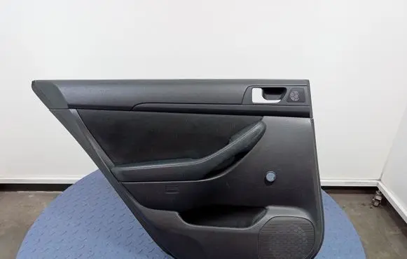 Toyota Avensis T250 Door card panel trim set 