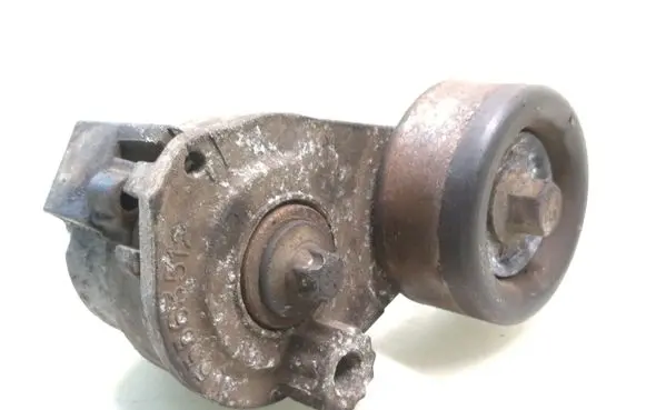 Opel Zafira B Alternator belt tensioner 55563512