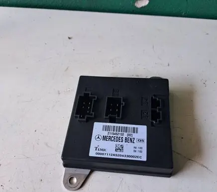 Mercedes-Benz E W211 Comfort/convenience module 2115452132