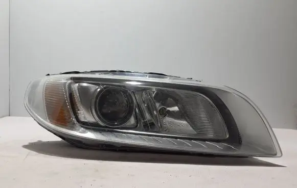 Volvo V70 Headlight/headlamp 31420014