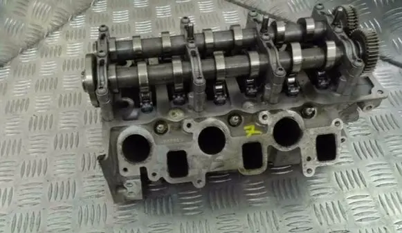 Audi A5 8T 8F Engine head 059353DF CDU