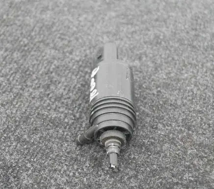BMW 3 E90 E91 Windscreen/windshield washer pump 7199567