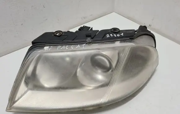 Volkswagen PASSAT B5.5 Headlight/headlamp 3B0941015AN