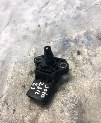 Volkswagen Jetta VI Air pressure sensor 03g906051e