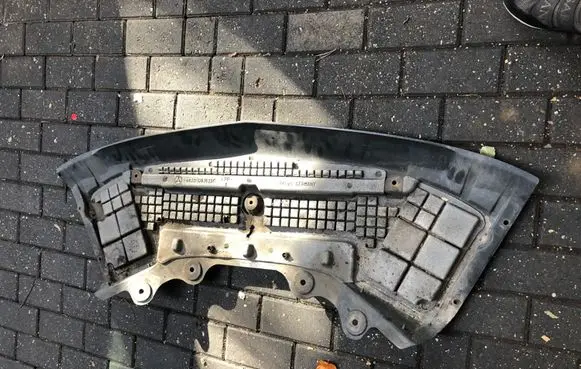 Mercedes-Benz CL C216 Front bumper skid plate/under tray 