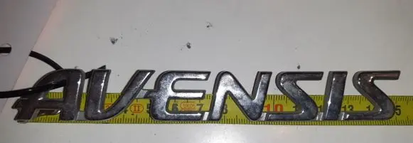 Toyota Avensis T270 Manufacturers badge/model letters 3683T