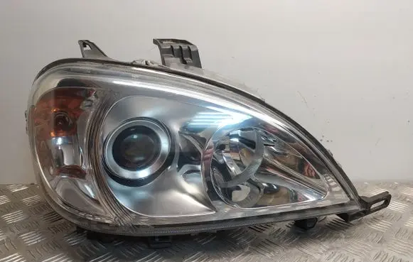 Mercedes-Benz ML W163 Headlight/headlamp 22315600