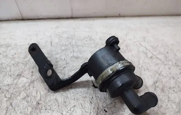 Volkswagen Touran II Electric auxiliary coolant/water pump 5N0965561A