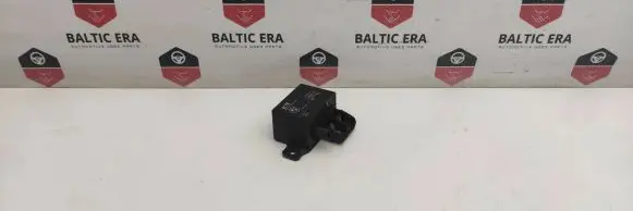 BMW M4 F82 F83 Coolant fan relay 9198302 V23132A2001X30