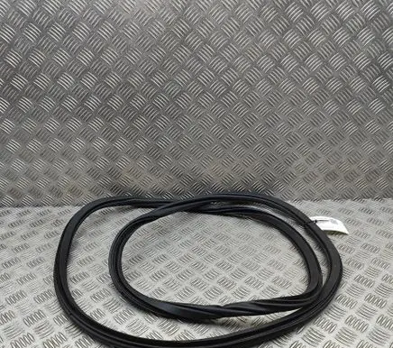 Volvo XC40 Rubber seal front coupe door 32342440