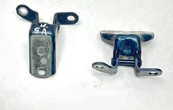 Toyota Land Cruiser (J150) Rear door hinge set 