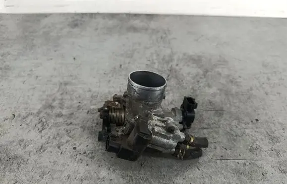 Toyota Yaris Throttle body valve 