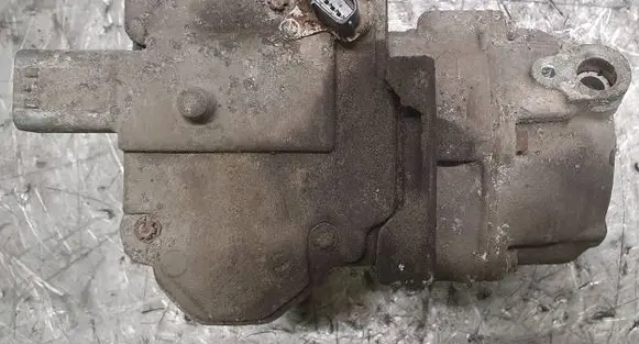 Toyota Auris E180 Air conditioning (A/C) compressor (pump) 0422001030