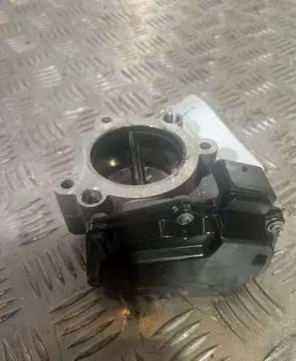 Volvo XC60 Throttle valve 32223833