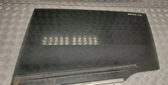 Toyota RAV 4 (XA40) Rear door window glass