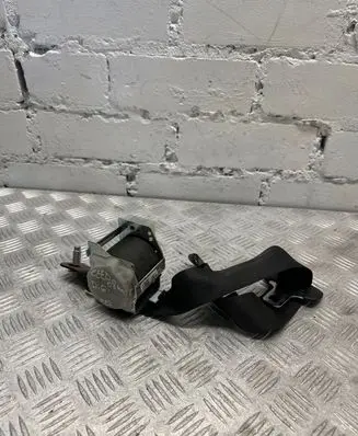 KIA Ceed Rear seatbelt 898101h000