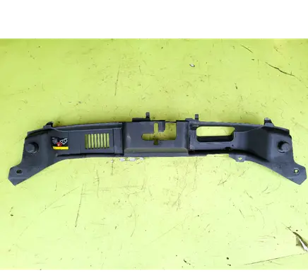 Volvo V50 Top upper radiator support slam panel 31217666 31217665