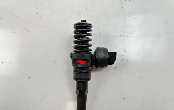 Volkswagen Caddy Fuel injector 038130073AG