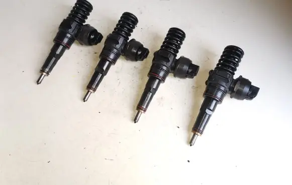 Volkswagen PASSAT B5.5 Fuel injectors set 0414720214 038130073AR