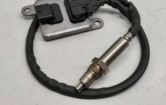Mercedes-Benz C W205 Lambda probe sensor A0009051512 0009051512