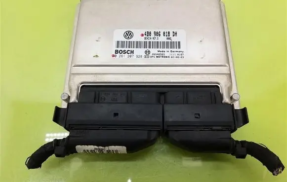 Skoda Superb B5 (3U) Engine control unit/module 4B0906018DH