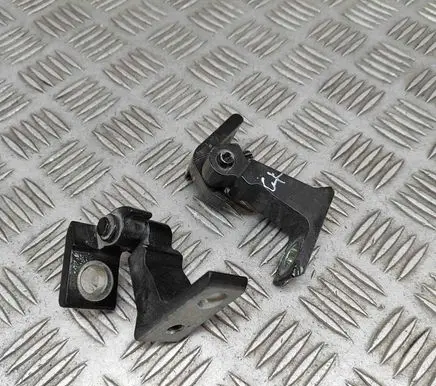 Rear door hinge set