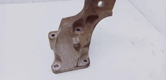 Land Rover Range Rover Sport L320 Engine mounting bracket AH226037BA