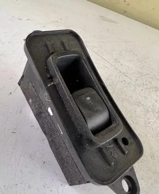 Subaru Outback Electric window control switch 94266AG020