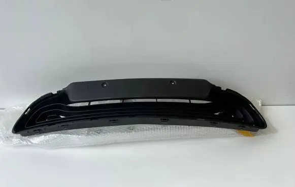 Renault Zoe Front bumper lower grill 1154306X 622542499R