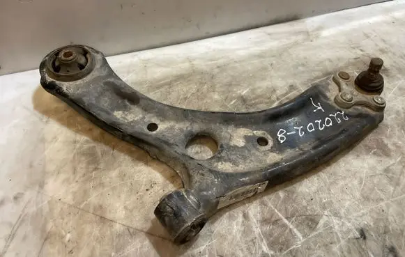 Front lower control arm/wishbone