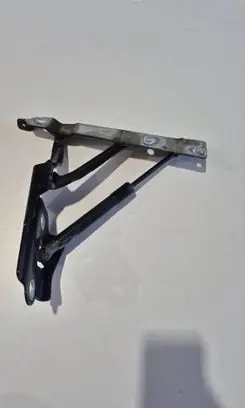 Dodge Challenger Tailgate/trunk/boot hinge