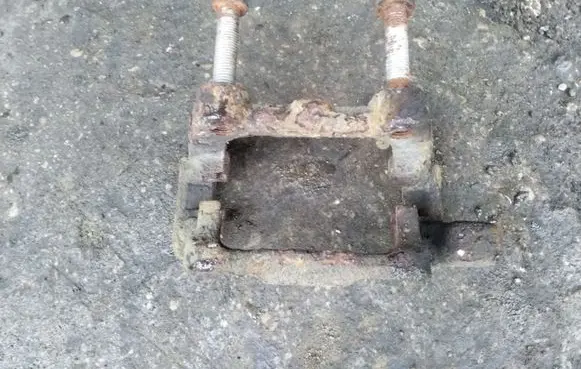 Skoda Octavia Mk2 (1Z) Brake caliper pad carrier rear 
