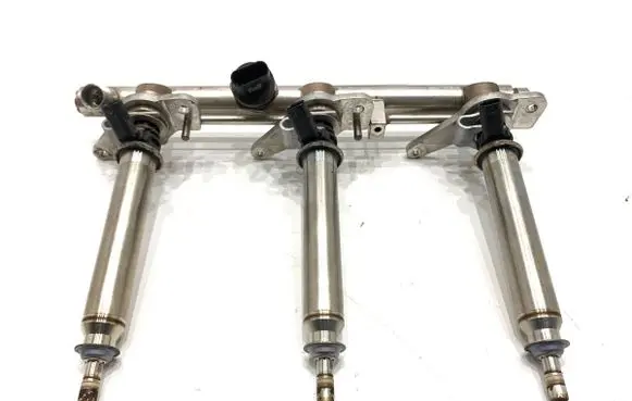 Mercedes-Benz C W205 Fuel main line pipe A2760702195