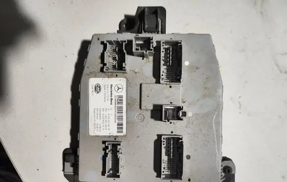 Mercedes-Benz C W205 Comfort/convenience module A2059006818 A2229027310 A2059013904
