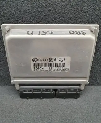 Audi A4 S4 B5 8D Engine control unit/module 3B0907551Q 0261206387