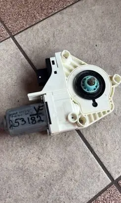 Audi A6 S6 C6 4F Front door window regulator motor 4F0959801F