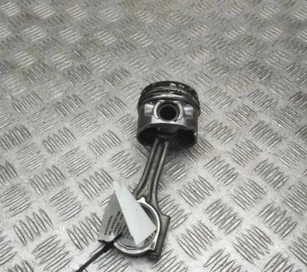Ford Focus Piston