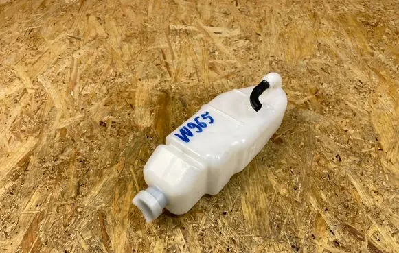 Coolant expansion tank/reservoir