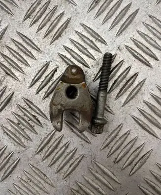 Peugeot 5008 Fuel Injector clamp holder